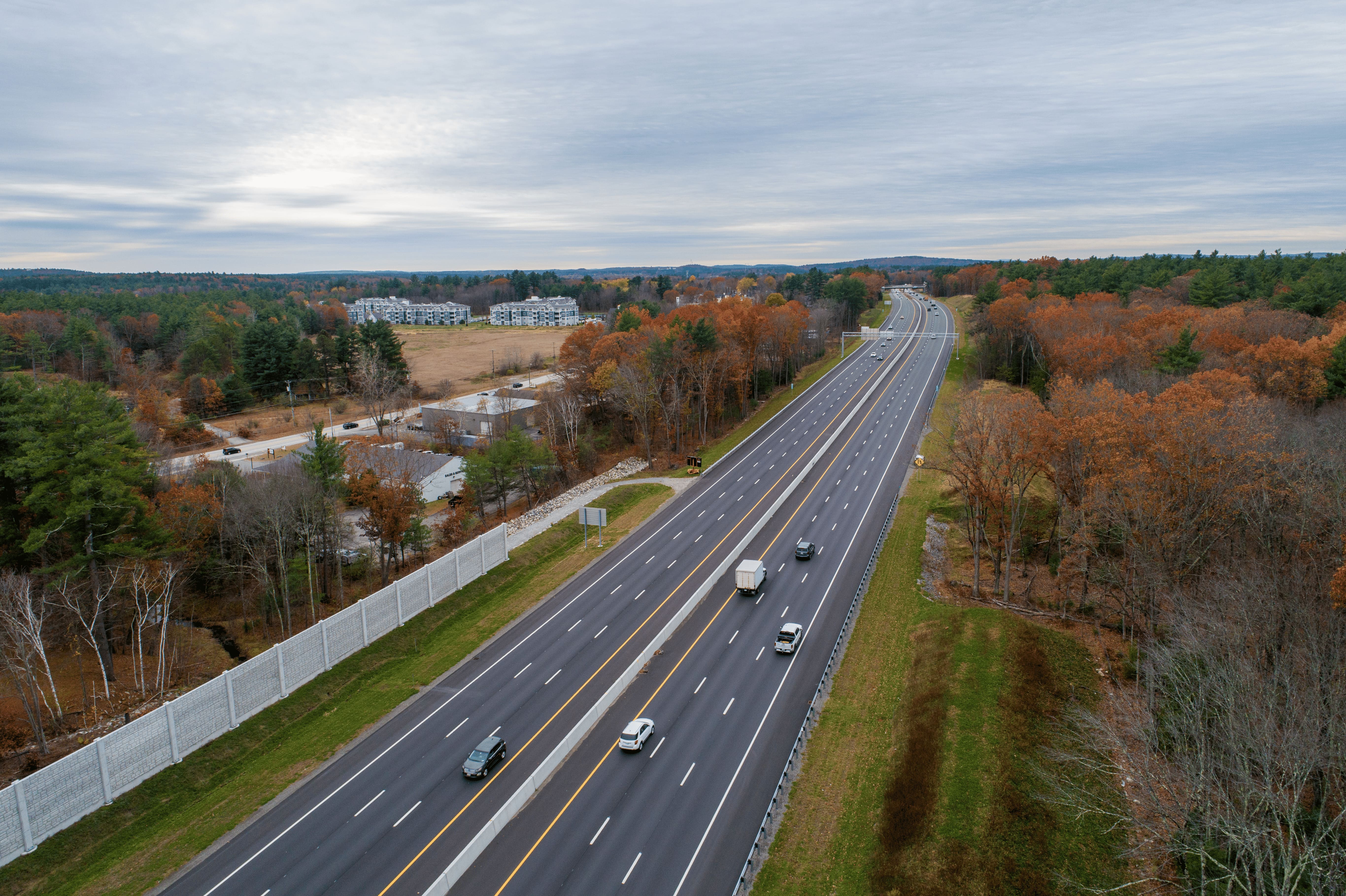 13761E - F.E.E.T. between Exit 12 and Exit 13 in Merrimack (view looking south) - After Construction